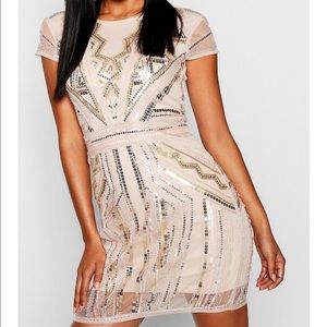 Boohoo blush shift dress tags on